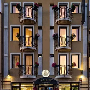 *** Hotel Labirint Boutique Romania