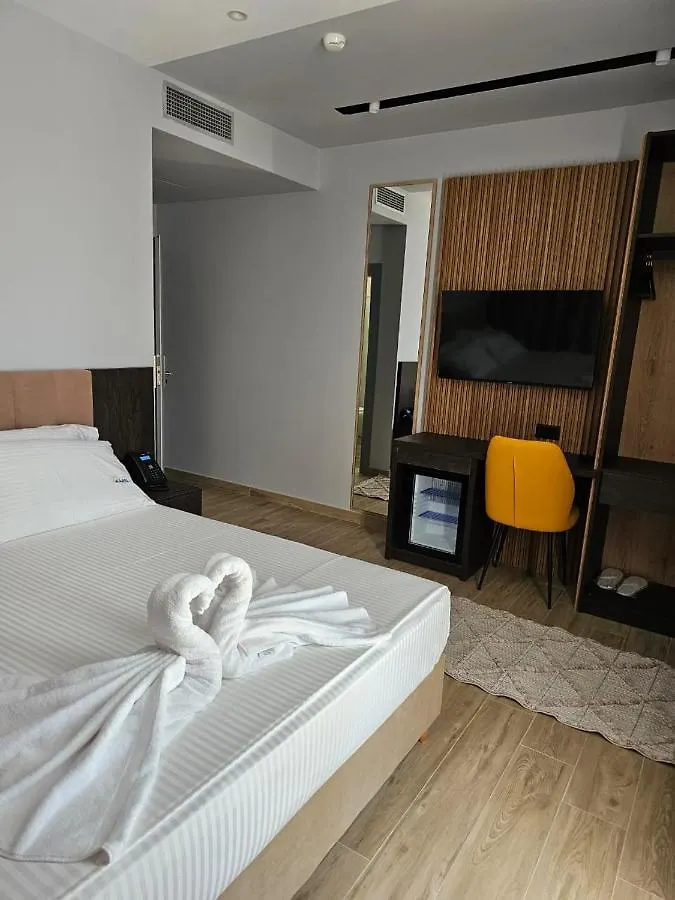Kaan Hotel Radhima