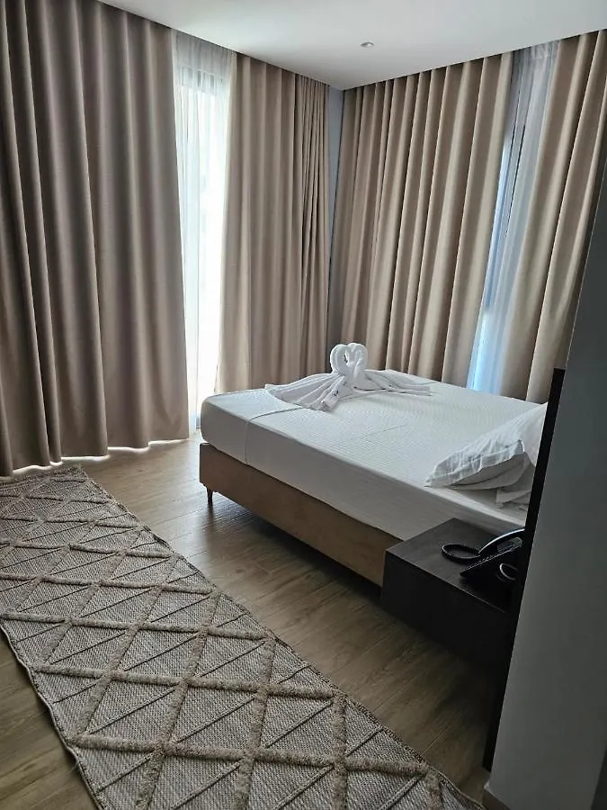 Kaan Hotel Radhima